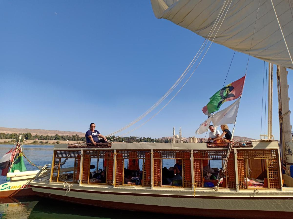 Jj Jamaica Felucca Hotel Aswan Bagian luar foto