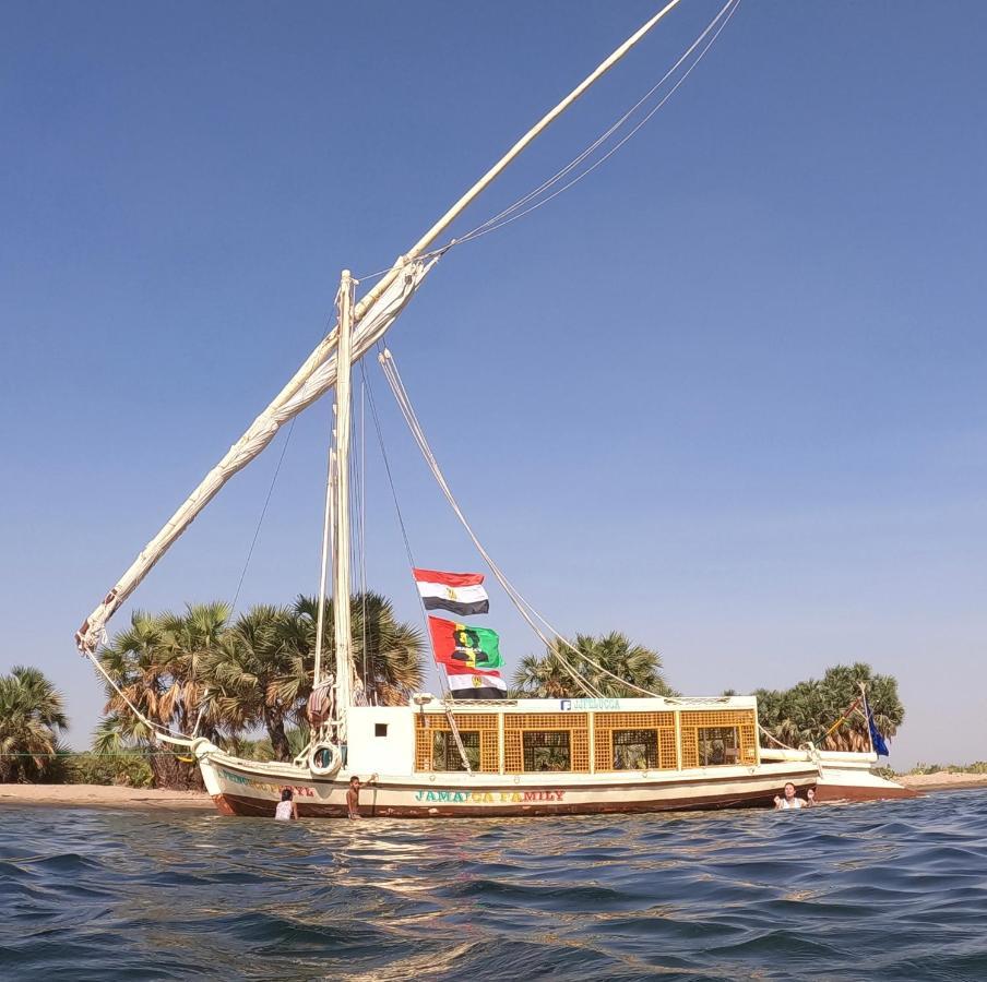Jj Jamaica Felucca Hotel Aswan Bagian luar foto