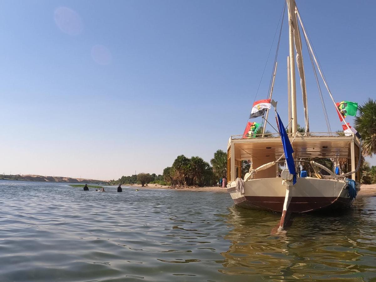 Jj Jamaica Felucca Hotel Aswan Bagian luar foto