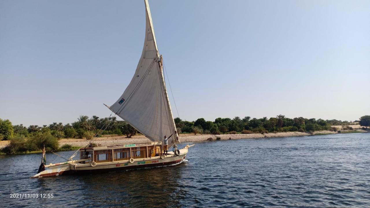 Jj Jamaica Felucca Hotel Aswan Bagian luar foto
